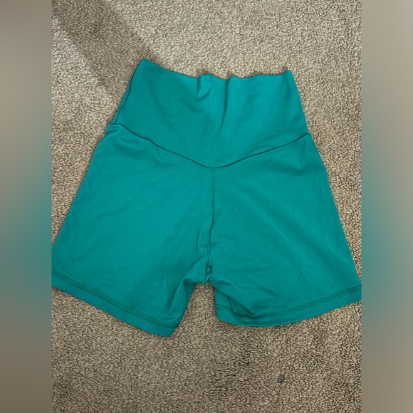 Aerie offline green shorts size S - Picture 3 of 3